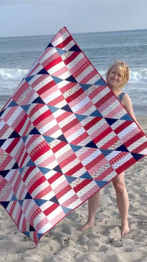 Fourth Of July Quilts Free Pattern, Red White Blue Quilt Patterns, Happy Stripes Quilt Pattern, 4th Of July Quilt Patterns, Fourth Of July Quilt, Beach Quilt Pattern, Red White Blue Quilts, Fourth Of July Quilts, Red Quilts Ideas