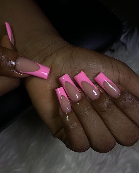 Daily dose of pink❤️🥰 Hot Pink Acrylic Nails, Chrome Pink Nails, Chrome Pink, Hot Pink Nails, Acrylic Nails Coffin Short, Pink Acrylics, Pink Acrylic Nails, Acrylic Nails Coffin, Nails Coffin