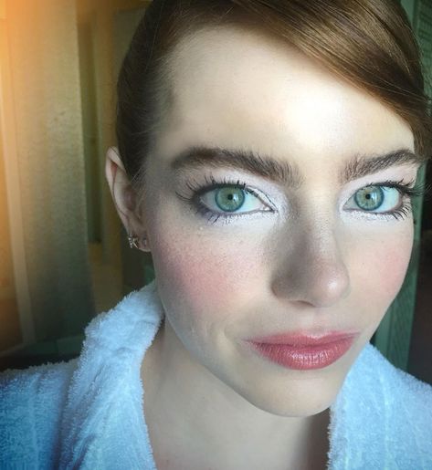 Emma Stone Eyes, Emma Stone Boyfriend, Emma Stone Gwen Stacy, Emma Stone Red Carpet, Karen Gillan, Cats Eye Stone, Emma Roberts, Angel Eyes, Emma Stone