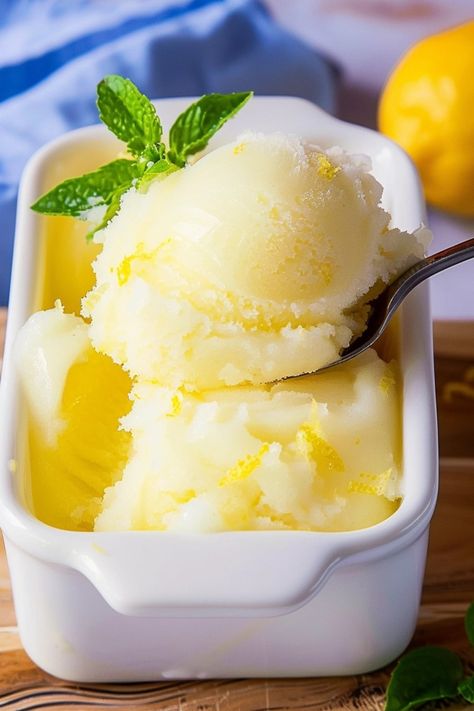 Italian Lemon Sorbet, Frozen Lemon Dessert, Lemon Sorbet Recipe, Frozen Popsicles, Ninja Ice Cream Recipe, Sorbet Is, No Bake Summer Desserts, Peach Dessert, Sorbet Recipe