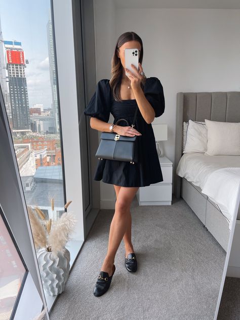 Casual Work Dresses Summer, Puff Sleeve Mini Dress Outfit, Work Dress Outfits Women Office, Black Puff Sleeve Dress Outfit, Black Puff Dress Outfit, Black Summer Work Outfits, Casual Black Mini Dress Outfit, All Black Outfit For Work Summer, Black Puff Sleeve Mini Dress For Work