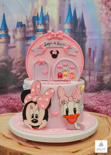 Minnie Boutique, Daisy Cake, Minnie Mouse Birthday Decorations, Baby First Birthday Cake, Bolo Minnie, Daisy Cakes, Minnie Cake, 1st Birthday Themes, Minnie Mouse Party