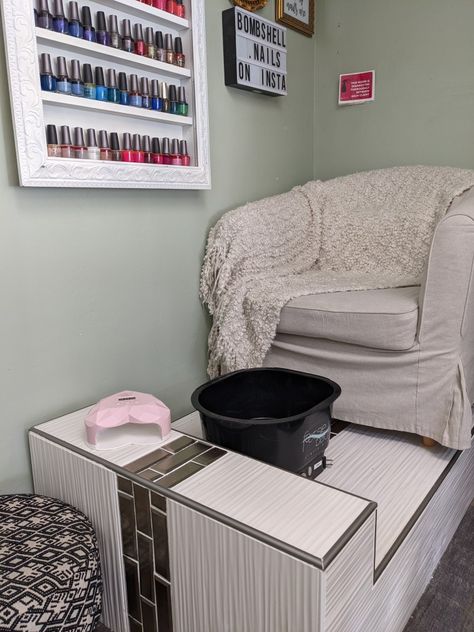 Pedicure Platform Diy, Diy Pedicure Station Platform, Pedicure Tray Setup, Diy Pedicure Station, Pedicure Platform Station, Pedicure Platform, Raised Pedicure Platform, Pedicure Station Ideas, Pedicure Tub