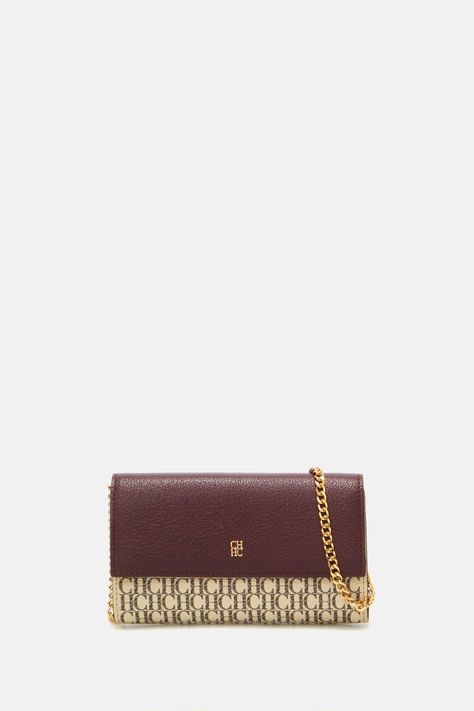 Traveller | Cross body wallet mini caracas/borgoña - CH Carolina Herrera Spain Carolina Herrera Bags, Ch Carolina Herrera, Cross Bag, Mini Crossbody Bag, Wallet Chain, Mini Crossbody, Wallet Bag, Carolina Herrera, Chain Strap