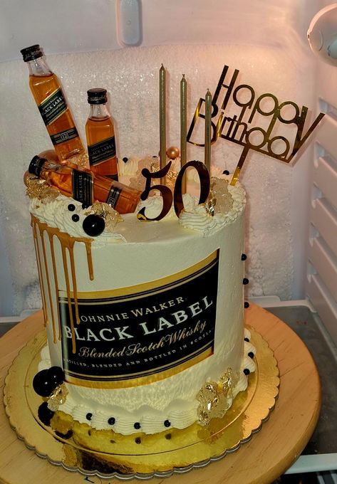 Whisky Cakes For Men, 50th Birthday Party Ideas For Men Cake, Bartender Cake, Bolo Whisky, Modern Birthday Cakes For Men, Beer Cakes For Men, Whisky Cake, Hennessy Cake, 50th Birthday Cakes For Men