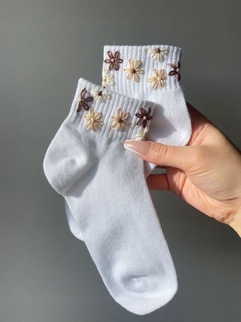 Socks Embroidery Handmade, How To Embroider Socks, Embroidered Crafts To Sell, Socks With Embroidery, Clothing Hand Embroidery, Embroidery In Shoes, Embrodery Socks, Embroidered Things To Sell, Embroidering Socks