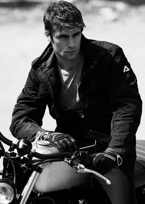 Mario Ermito Man On A Motorcycle, Kristen Ashley, Nick Bateman, Motorcycle Men, Biker Men, David Gandy, Male Photography, Male Beauty, Male Models