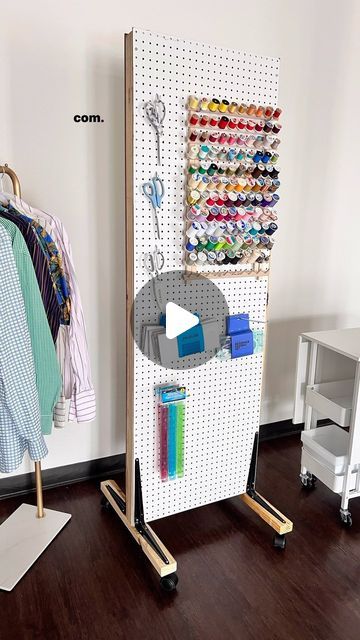 Angelina | Upcycled Fashion on Instagram: "Here’s what I used to make my mobile pegboard 👇🏾

1. 1 sheet of peg board from @homedepot cut down to 2”x6” sheets
2. 2 - 2x3”x 8’ studs cut at 6 feet
3. 4 shelf angles
4. 4 plate caster wheels

Since I was able to get all the wood cut at Home Depot, the only tool I needed was a drill.  4 hours later I had a mobile peg board thread wall. Yippee!  This is perfect for a sewing room or tool shop.

What do you think?

And I’ll leave a 🔗 to my Houston sewing classes in my Stories.
•
•
•
#diy #sewing #pegboard #sewingroom #sewingroomorganization #toolshop #learntosew #sewingforbeginners #beginnersewing #diycrafts #craftroom #diyorojects #isew #imakemyownclothes #sewsewsew #blackmakersmatter" Peg Board Craft Storage, Peg Board On Wheels, Diy Pegboard Stand, Sewing Pegboard, Mobile Pegboard, Pegboard Stand, Art Stations, Pegboard Craft Room, Peg Board Walls