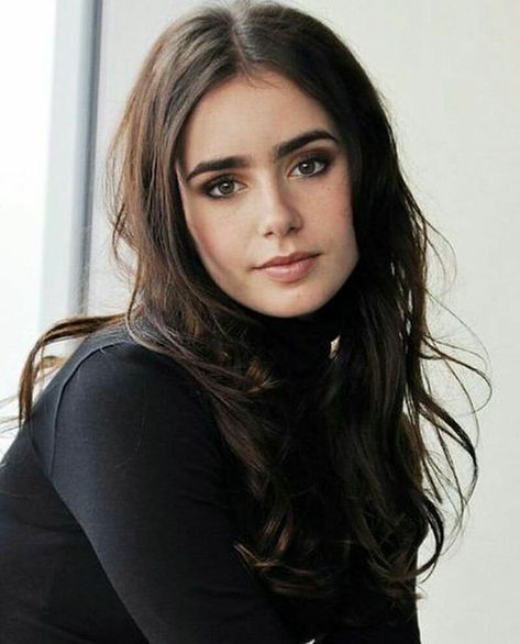 Natural Beauty Women, Lily Jane Collins, Jamie Campbell Bower, Lily Collins, 인물 사진, Elie Saab, Shadowhunters, Girl Face, Beauty Inspiration