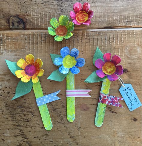 Flower Pot Ideas For Mother’s Day, Mothers Day Cards Craft, Diy Mother's Day Crafts, Mother's Day Craft, Mother's Day Activities, Egg Box, Mothers Day Crafts For Kids, Paper Butterfly, Gift Flower