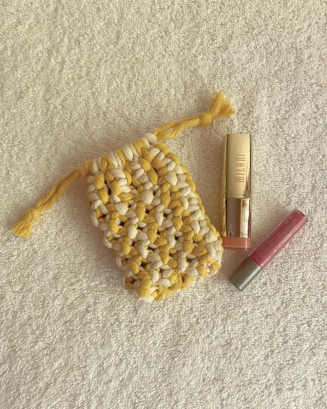 Macrame mini😍 this is the cutest pouch I have ever made😍 I am in love with it….. I never expected the color and its size would turn out to this cute🧿♥️ I seriously went awww looking at this cutie🤩😍 if you too felt same…. Then what are you looking at….. don’t stop yourself and order it😍♥️🧿 . . Dm 💌 for order @thread_me_with_love, color customization available . . [pouch, macrame pouch, handmade pouch, handmade products, handmade shop, return gifts, small business, small business owner] . . #p... Small Pouch Crochet, Macrame Pouch, Macrame Mini, Handmade Pouch, Pouch Handmade, Return Gifts, Return Gift, I Am In Love, Small Pouches