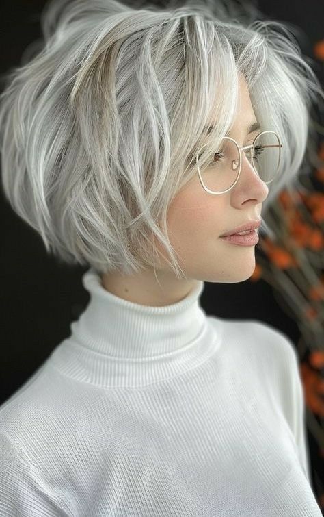 Silver Bob Hair, White Hair Medium Length, Platinum Blonde Hair Silver, Women’s Short Hairstyles, White Hair Bob, Silver Bob Haircut, Jawline Bob, Cool Tone Blonde Hair, Silver Hair Bob