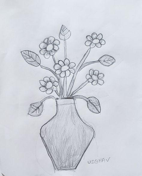 Flower Vase Drawing, Rose Sketch, Pencil Sketch, Lotus Flower Tattoo, Flower Vase, Flower Drawing, Rose Flower, Flower Vases, Drawing Sketches