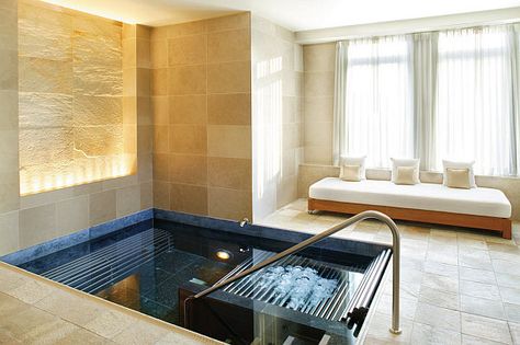 Luxury home spa with neutral colors, likes the tones of warm neutral stone with the ocean blue. Home Spa Bathroom, Spa Interiors, Spa Bathroom Design, Sauna A Vapor, Luxury Spa Bathroom, Home Spa Room, Manhattan Hotels, Wellness Room, Spa Jacuzzi