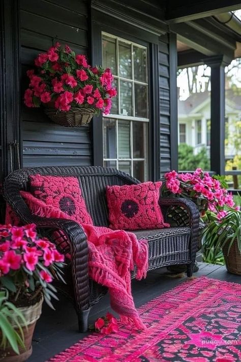 Spring Porch Decor, Porch Makeover, Deco Rose, Casa Vintage, Vintage Inspired Decor, Front Porch Decorating, Outdoor Patio Decor, Balcony Design, Small Balcony