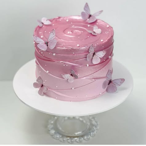 Pink Color Cake Design, Pink Cake Birthday Aesthetic, Pastel Pink Cake Aesthetic, Birthday Cake Pink And Purple, Cute Pink Cake Aesthetic, Ombre Butterfly Cake, Pink Butterfly Birthday Cake, Pink Color Cake, Pink Aesthetic Cake