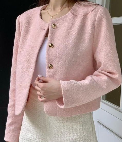 Elevate your style with this super coquette and cute Pink Tweed Blazer Jacket for Women.Available now on Amazon for a chic and trendy look by GOELIA. Credit - @chienchae #TweedBlazer #WomensFashion #AmazonFinds #FashionStatement #ChicStyle #BlazerJacket #TweedLove #CuteAndCoquette #FashionOnAmazon #StylishOuterwear #TrendyLooks #FashionEssential #WomenStyle #AmazonFashion Pink Tweed Blazer, Blazer Crop, Pink Tweed Jacket, Blazer Jackets For Women, Pink Tweed, Autumn 2024, Pink Crewneck, Knit Blazer, Jacket For Women