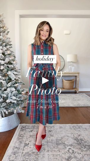 87K views · 672 reactions | Petite-friendly classic holiday outfits! Perfect for family photos and holiday parties. 🎄As always, these outfits are petite friendly (shown unaltered on me at 4’10”). Sharing the links to shop and sizing details in the comments. #petitestyle #petitefashion | Pumps & Push Ups Modest Christmas Outfit, Holiday Photos Outfits, Christmas Fashion Outfits, Outfit For Petite Women, Petite Style Outfits, Christmas Outfit Inspiration, Christmas Outfit Casual, Casual Holiday Outfits, Family Christmas Outfits