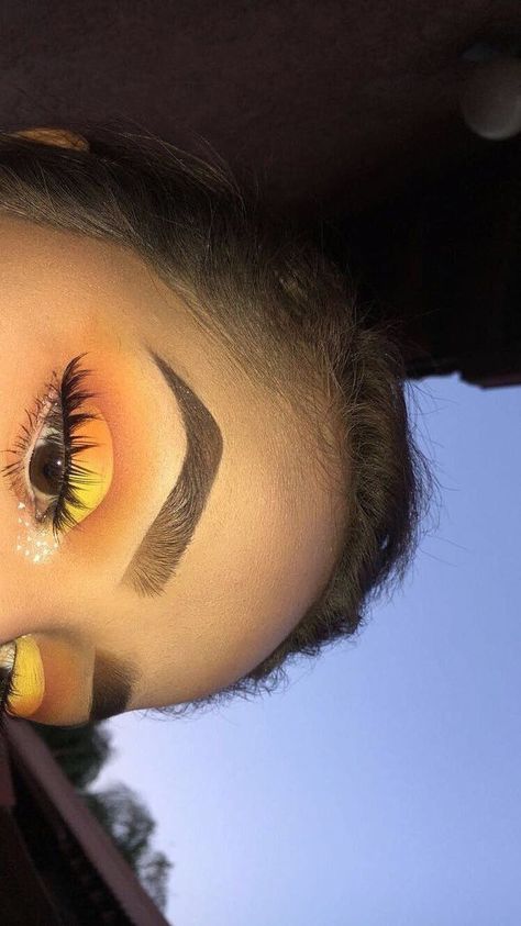 Maquillage On Fleek, Yellow Makeup, Yellow Eyeshadow, Eye Makeup Looks, Make Up Inspiration, Makeup On Fleek, Make Up Looks, Baddie Makeup, Makeup Goals