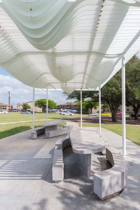 Murray Legge Architecture, LEONID FURMANSKY · Westmoreland Park Pavillion · Divisare Pergola Architecture, Hot Sunny Day, Park Pavilion, Urban Landscape Design, Public Seating, Landscape Elements, Wall Seating, Urban Modern, Layout Architecture