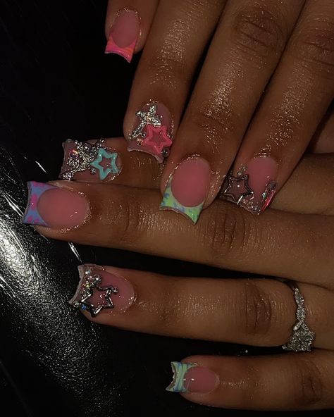 Simple freestyle 😍 Haven’t booked THE nail goddesss yet 😱and want me to slay your nails 💕!? Don’t miss out this month! Booking Link is in my bio #goddesssnailss #memphisnailtech #valentinobeautypure #memphisnails #memphisnailtechs #longnails #coffinnails #memphisnailshop #freestylenailset #fullset #trendingnailsets #blacknailtech #tiktok #viral #explore #nailinspo #901nails #memphishairstylist #memphishair #nailinspo #nailart #atlnailtech #atlhairstylist #atlantanailtech #nashvillenai... Nail Party Ideas, Junk Nails Short, Freestyle Nails, Nailinspo Nailart, Retro Nails, Weak Nails, Acrylic Nail Set, Hard Nails, Diy Acrylic Nails