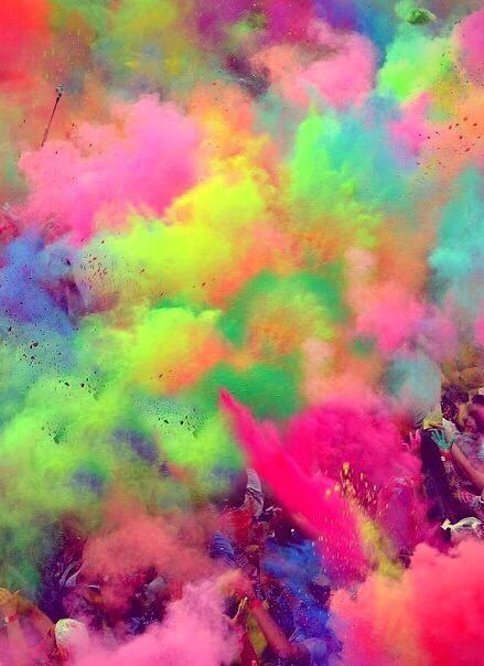 Wallpaper Background Aesthetic, Holi Festival Of Colours, Holi Photo, Holi Images, Holi Colors, Colorful City, Rainbow Aesthetic, Holi Festival, Busy City