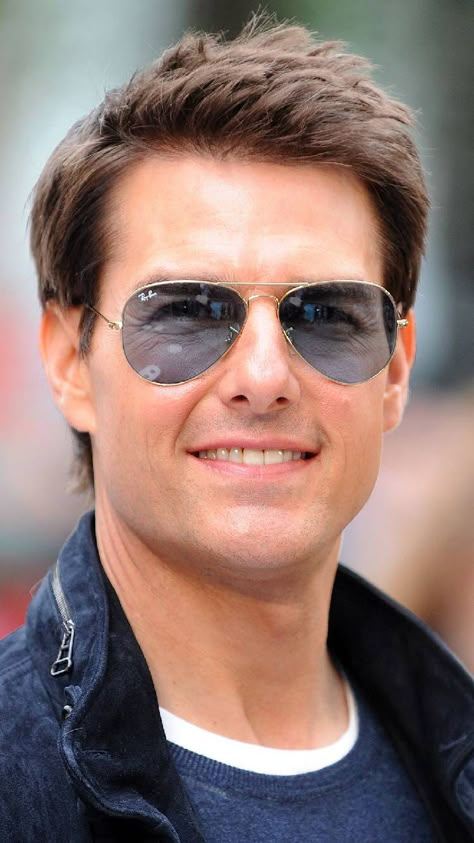 Tim Cruise, Tom Cruise Sunglasses, Tom Cruise Hair, Tom Cruise Hot, The Color Of Money, Tom Cruise Movies, Ethan Hunt, Cruise Pictures, Alpha Males