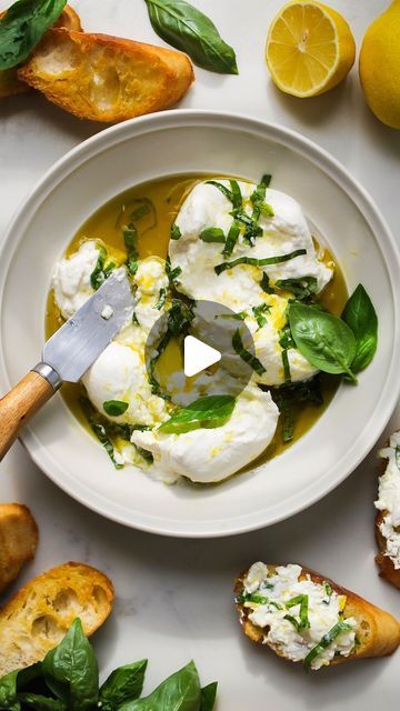 Recipes With Burrata Cheese, Burrata Recipe Appetizers, Garlic Toasts, Burrata Appetizer, Crunchy Garlic, Burrata Recipe, Garlic Toast, Garlic Infused Olive Oil, Food Type