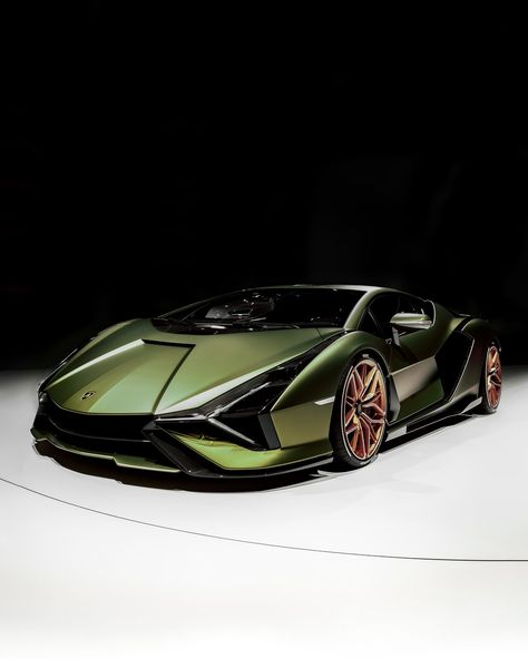 Thanks to @justusmenke for making this photo available freely on @unsplash 🎁 Lamborghini Sian, Car Comfort, Dominic Toretto, Cars Brand, Forza Motorsport, Sport Car, Sweet Cars, Super Luxury Cars, Automotive Photography