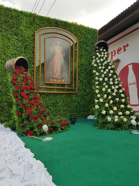 Flower Cascade, Vertikal Garden, Wedding Hall Decorations, Diy Photo Backdrop, Wedding Entrance Decor, Diy Wedding Backdrop, Wedding Stage Design, Church Flower Arrangements, Wedding Backdrop Decorations