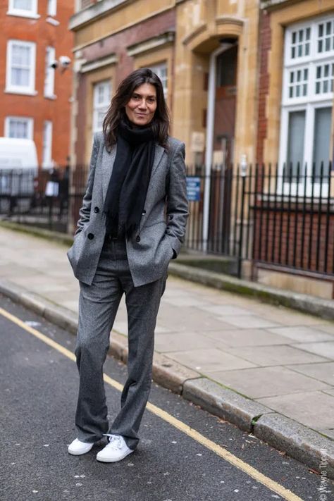 Street Style Aesthetic – Wayne Tippetts » Blog Archive » Emmanuelle Alt Emmanuel Alt, Emmanuelle Alt Style, Smart Chic, Chic Clothing Style, Winter Trousers, Emmanuelle Alt, French Vogue, Alt Style, Pinterest Fashion