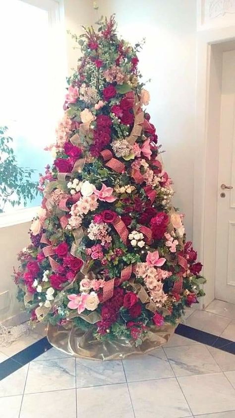 Christmas Trees Decorated With Flowers, Red Pink Christmas Tree, Spring Christmas Tree, Rose Christmas Tree, Valentines Tree, Rustic Christmas Tree Decor, Floral Christmas Tree, Christmas Tree Decorated, Valentine Tree