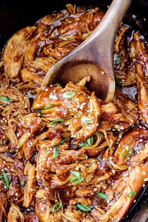 Slow Cooker Honey Garlic Chicken, Sticky Sauce, Tender Meat, Slow Cooked Chicken, Chicken Easy, Sesame Chicken, Chicken Slow Cooker Recipes, Easy Slow Cooker Recipes, Honey Garlic Chicken