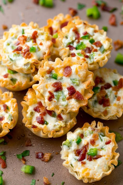 Cheesy Jalapeño Popper Bites - Peas And Crayons Popper Bites, Jalapeno Popper Bites, Easy Finger Food, Best Appetizer, Finger Foods Easy, Appetizers Easy Finger Food, Best Appetizer Recipes, Appetizer Bites, Recipes Appetizers And Snacks