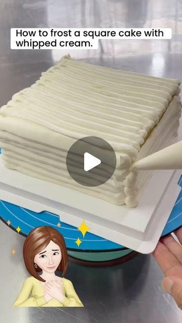 Cake Decorating Whipped Cream, How To Frost A Cake With Whipped Cream, Square Cake Decorating Ideas, Elegant Sheet Cake Designs, Whipped Cream Frosting Cake, Bread Wedding, Red Velvet Cake Decoration, Cake Frosting Techniques, Square Birthday Cake