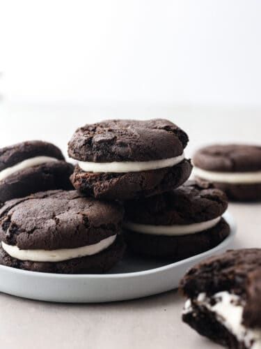 Cake Recipes Without Milk, Oreo Cakesters, Best No Bake Cookies, Oreo Filling, Whoopie Pie Recipe, Flourless Peanut Butter Cookies, Black Cocoa, Homemade Cookie, The Recipe Critic