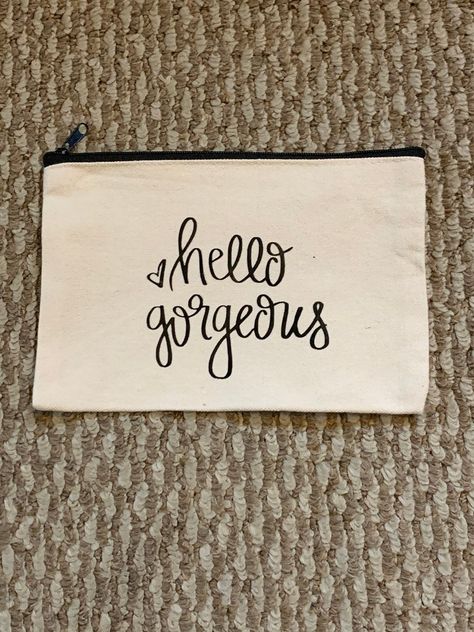 Diy Pouches, Fancy Cosmetics, Diy Makeup Bag, Canvas Bag Design, Bag Quotes, Pouch Diy, Canvas Makeup Bag, Canvas Cosmetic Bag, Makeup Travel Case