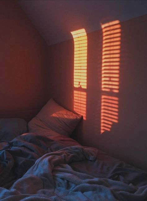 Golden Hour Bedroom, Warm Bedroom, Relaxation Room, Orange Aesthetic, Aesthetic Rooms, Golden Lights, Aesthetic Images, Bedroom Aesthetic, Aesthetic Bedroom