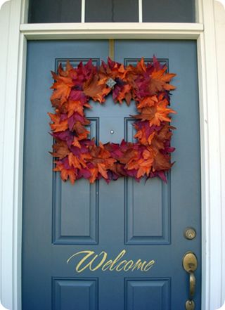 like the wreath... and the blue door... hmmm... i can do this... lol. Dollar Store Fall Decor, Football Pumpkin, Square Wreath, Thrifty Decor Chick, Door Diy, Fall Deco, Diy Fall Wreath, Fall Door, Thanksgiving Wreaths