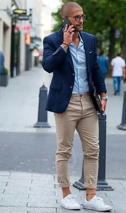 7 Navy Blue Blazer Combinations That Look Man-Tastic! | by Natasha Silva | Medium Blazer Men Outfit, Men Work Outfits, Beige Hose, Mens Business Casual, White Sneakers Outfit, Sneakers Outfit Men, Blazer Outfits Men, Light Blue Dress Shirt, Tan Chinos