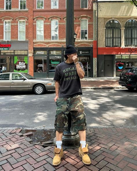 Fits of the Week We’re back with some of the top community outfits from this past week. #highstreetvision Summer Man Outfits, Men Casual Streetwear, Fire Fits Men, Guy Poses Instagram, Streetwear Fits Men, Outfit Poses Photo Ideas, Guy Street Wear, Streetwear Men Summer, Grunge Mens Fashion