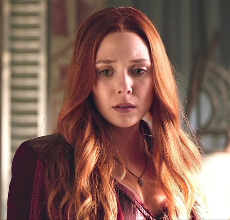 Adventure Marvel, Witch Hair, Elizabeth Olsen Scarlet Witch, Red Hair Woman, Scarlett Witch, Wanda And Vision, Avengers Infinity, Wanda Maximoff, Red Hair Color