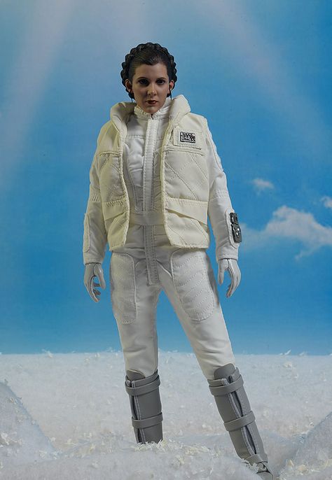 Star Wars ESB Hoth Princess Leia Sixth Scale Action Figure by Hot Toys Princess Leia Hoth, Hoth Star Wars, Leia Hoth, Michael Crawford, Star Wars Yoda, Star Wars Pictures, Star Wars Toys, Princess Leia, Geek Chic