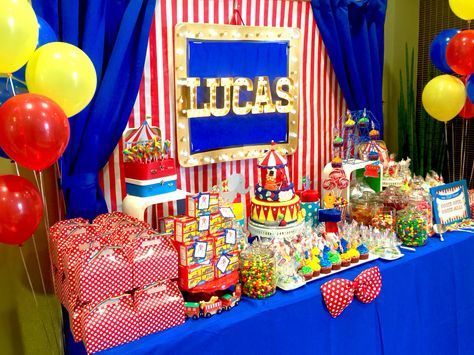 Circus theme candy table by Glam Candy Buffets! Circus Party Centerpieces, Carnival 1st Birthday, Circus Party Ideas, Custom Chip Bags, Circus Birthday Party Theme, Carnival Birthday Party Theme, Treat Table, Mickey Cakes, Circus Theme Party