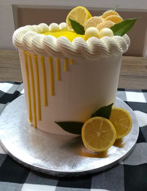 Lemon Themed Cake, Lemon Themed Party, Creative Birthday Cakes, Fake Bake, Small Cake, Drip Cakes, Lemon Cake, Party Inspiration, Themed Cakes