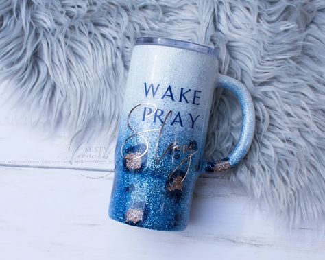 Tumbler Making for Beginners: How to Apply Epoxy to a Tumbler Wake Pray Slay, Tumbler Making, Glitter Dipped, Diy Tumblers, Hey There, Custom Tumblers, Boss Babe, Business Ideas, Resin Art