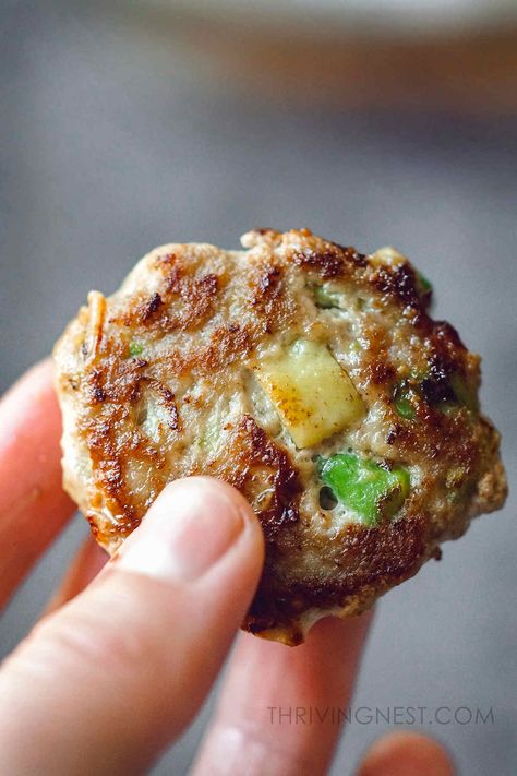 Turkey Avocado Patties For Baby (BLW) Toddlers, Kids - ThrivingNest Blw Ground Turkey Recipes, Make Ahead Ground Turkey Recipes, Ground Beef Blw Recipe, Baby Veggie Patties, Blw Recipes 6 Months Lunch, Avocado Blw Recipes, Egg Free Blw, Blw No Egg, Turkey Nuggets For Baby