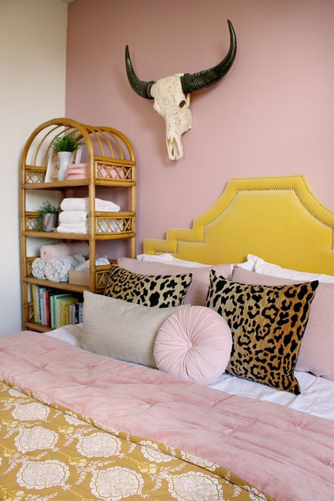 pink walls and yellow velvet bedroom with rattan bookshelf Pink Velvet Bedroom Ideas, Velvet Bedroom Ideas, Wallpaper Bedroom Design, Funky Rooms, Rattan Bookshelf, Willow Decor, Home Decor Bedroom Ideas, Quirky Bedroom, Art Deco Bedroom Furniture