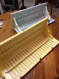 Shutter Projects, Shutter Decor, Muebles Shabby Chic, Diy Shutters, Old Shutters, Bathroom Window, Towel Racks, Window Ideas, Repurposed Items