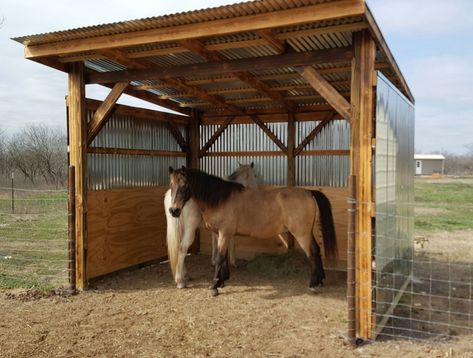 Horse Pallet Shelter, Horse Run In Shed Plans, Small Horse Shelter, 3 Sided Horse Shelter Plans, Quick Horse Shelter, Diy Lean To Animal Shelter, How To Build A Run In Shed For Horses, Outdoor Horse Shelter, Horse Loafing Shed